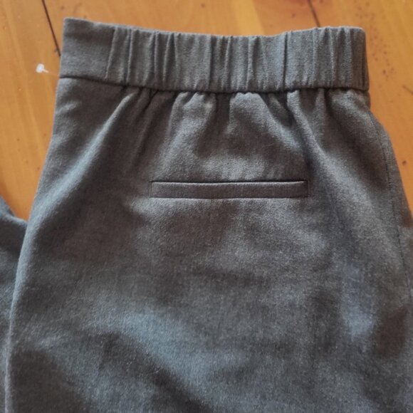Banana Republic Hayden Pant - Gray, Elastic Back, Ankle Length - Size 10 - Picture 10 of 15